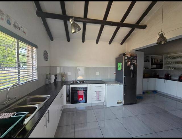 4 BEDROOM HOUSE FOR SALE IN VERWOERDPARK